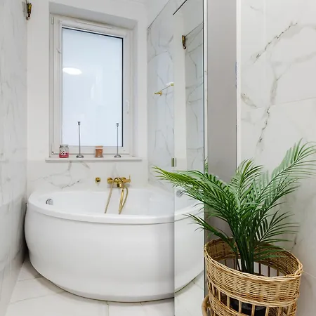 Апартаменти Wojciecha 9b 2 - Srodmiescie 70m2 Pietro 1