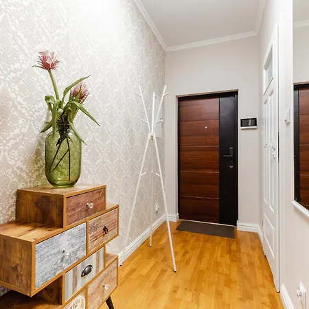 Wojciecha 9b 2 - Srodmiescie 70m2 Pietro 1