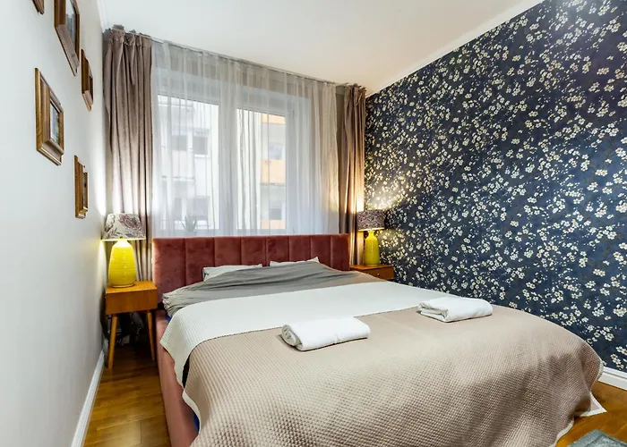 Апартаменти Wojciecha 9b 2 - Srodmiescie 70m2 Pietro 1 Гдиня