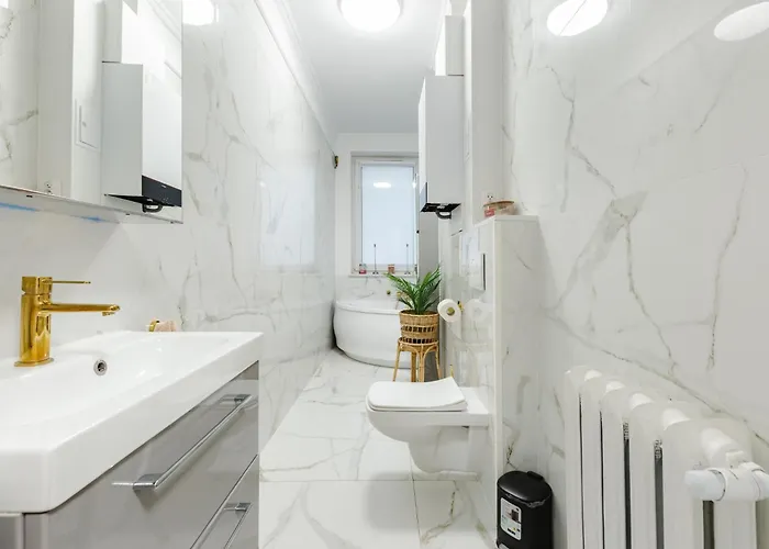 Апартаменти Wojciecha 9b 2 - Srodmiescie 70m2 Pietro 1 *